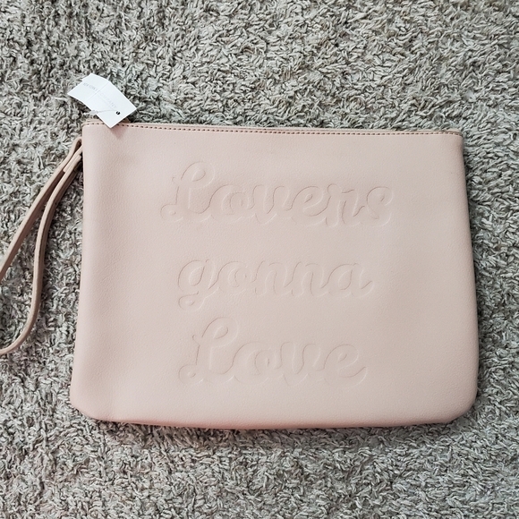 LOVERS Gonna Love Large Light Pink Wristlet - Picture 1 of 7
